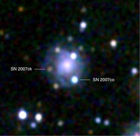 Вспышка сверхновых в галактике MCG +05-43-16